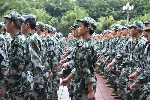 抖音军训最新爆料51,51精彩瞬间回顾