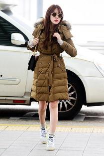 羽绒服搭配明星,跟随明星潮流搭配指南